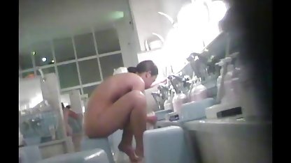 Si Kembar halaman bokep jepang pemaksaan hd 2 Surga yang dilemparkan ke dalam kolam renang-